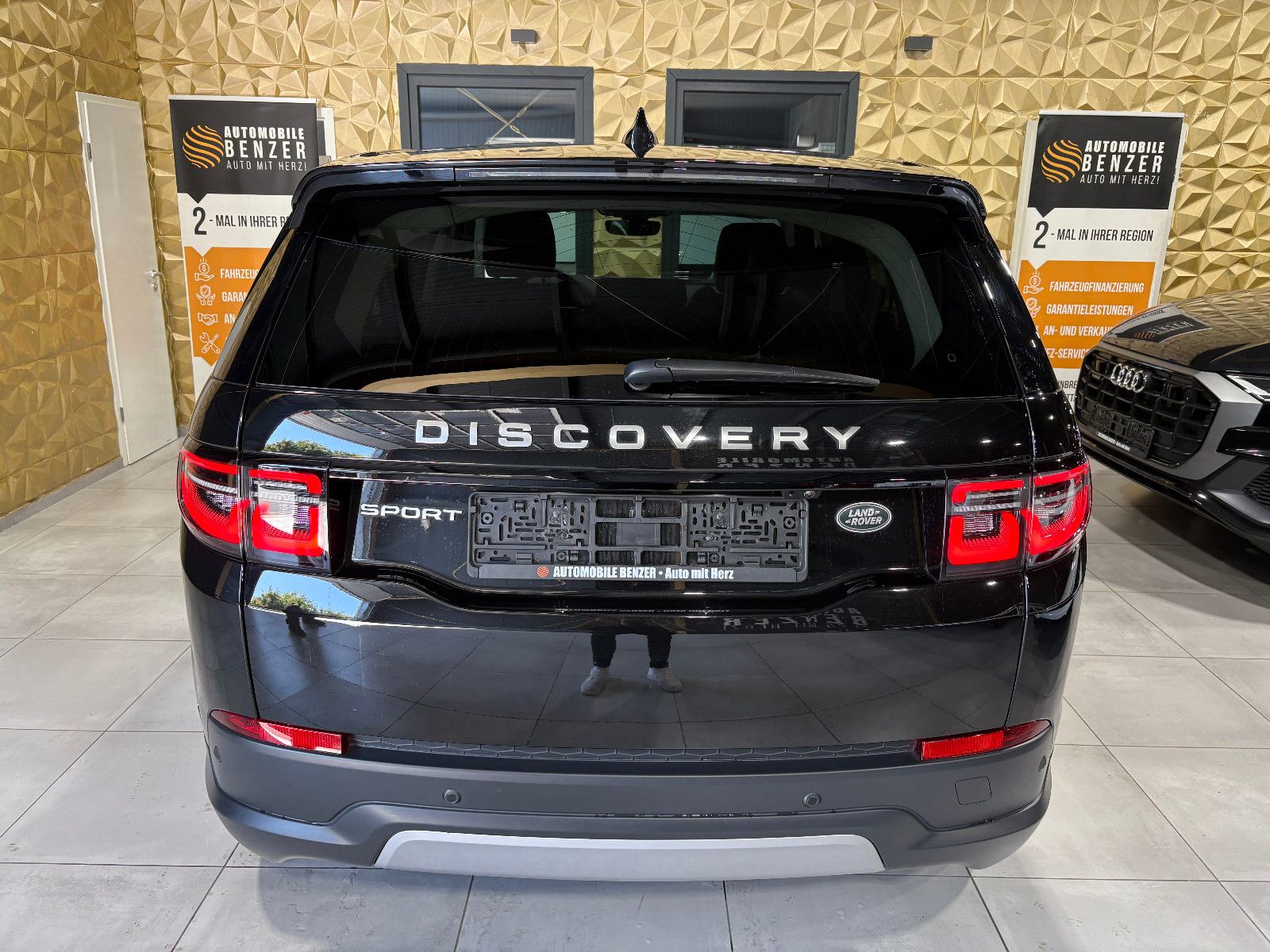 Fahrzeugabbildung Land Rover Discovery Sport S AWD/360°/APPLE/NAVI/SHZ/DAB/