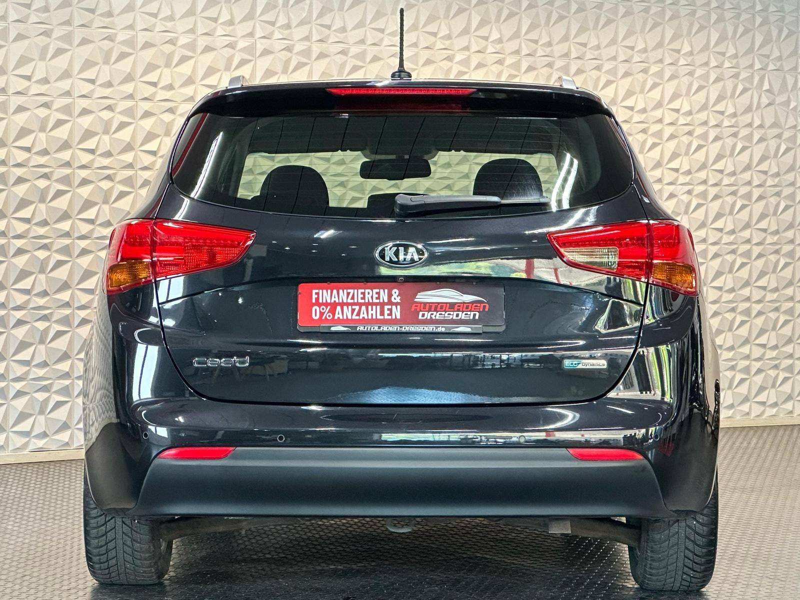 KIA Ceed Sportswagon 1.6CRDi Dream Team SHZ#TEMPO#BT - Image 6