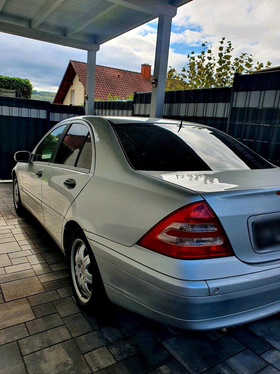 Mercedes-Benz C 200