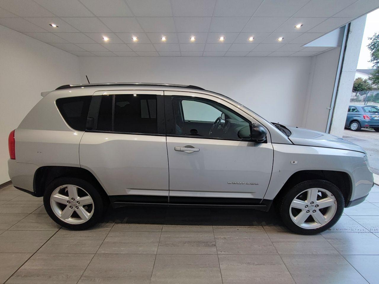 Jeep Compass 2012 — engine 2.143 cm³, 163 HP (120kW)