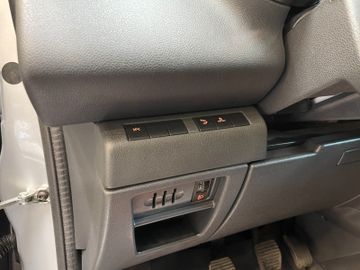 Peugeot 5008 Active *7.SITZER*KLIMA*TEMPOMAT*PDC*