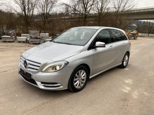 Mercedes-Benz B 200 BlueEFF/NAVI/XENON/KAMERA/SITZHEIZUNG/PDC