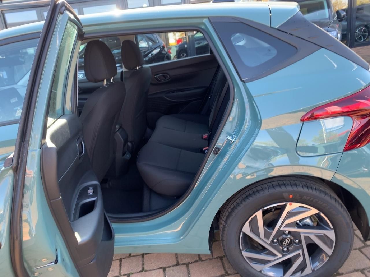 Fahrzeugabbildung Hyundai i20 Trend Komfort Bose POWERLEASING BIS 16.05 *
