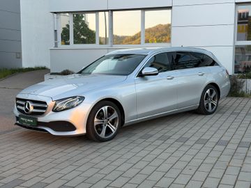 Mercedes E 220 - 1