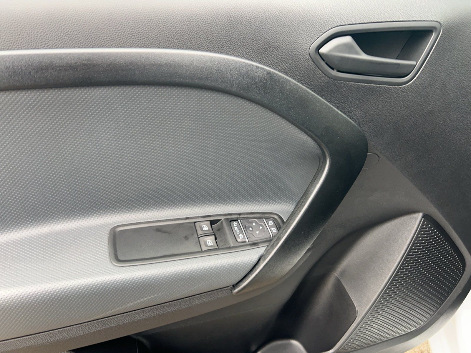 Fahrzeugabbildung Mercedes-Benz Citan 110 KA PRO Navi HoFuBo Rüfa Trennwand