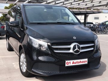 Mercedes V 220 - 3