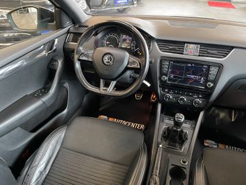 Skoda Octavia Combi RS *TEMPOMAT*NAVI*AHK*BI-XENON*