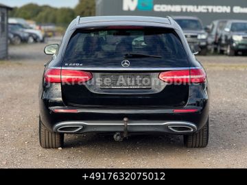 Mercedes E 220 - 11