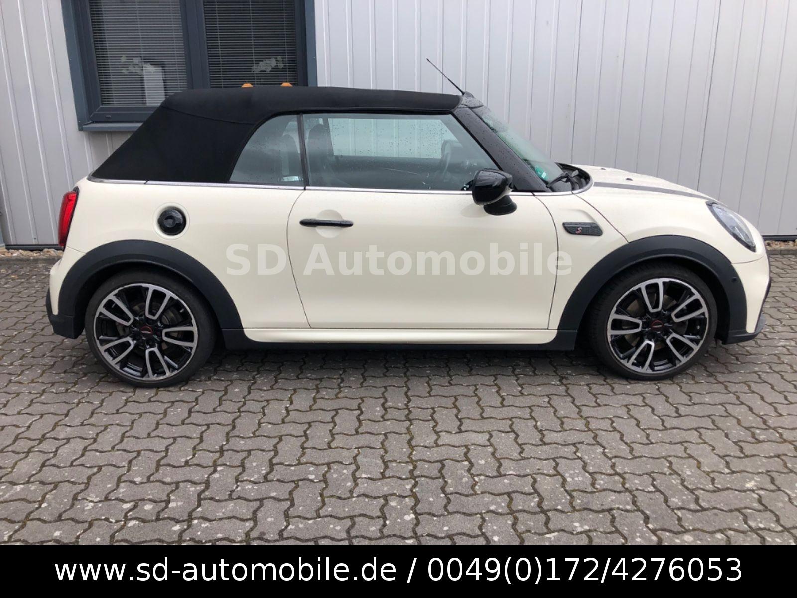 MINI Cabrio Cooper S John Cooper Works Trim