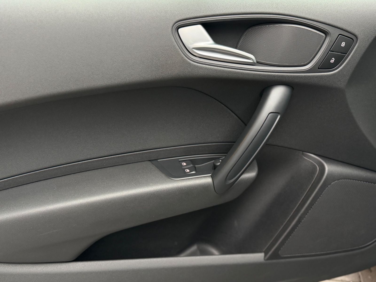 A1 attraction 1.2 TFSI Navi Sitzh. Tüv Neu