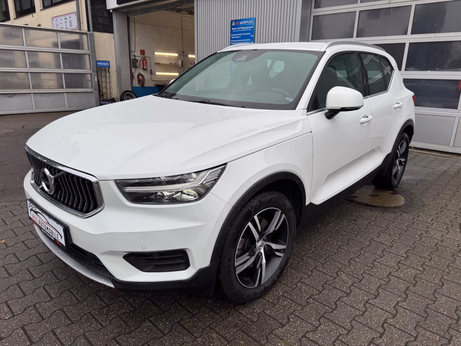 Volvo XC 40 XC40 Inscription AWD* TÜV & Inspektion NEU