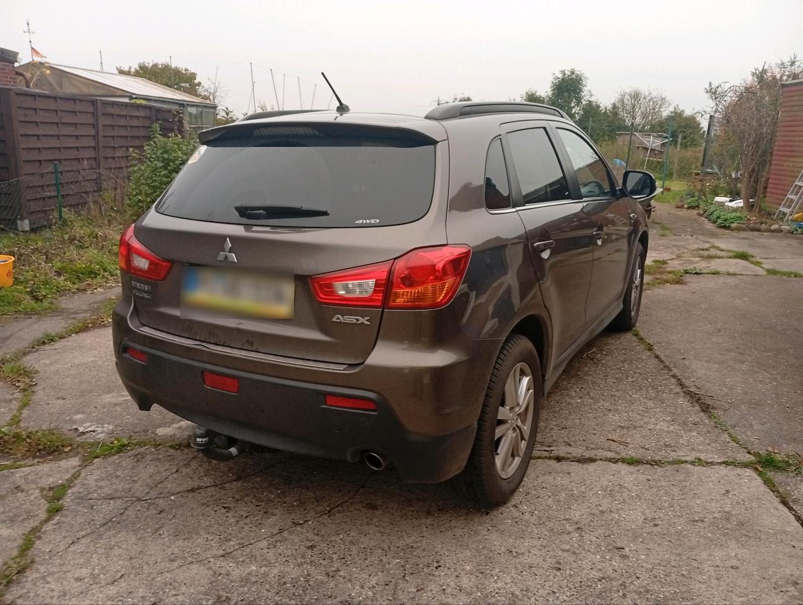 Mitsubishi ASX 2010 — engine