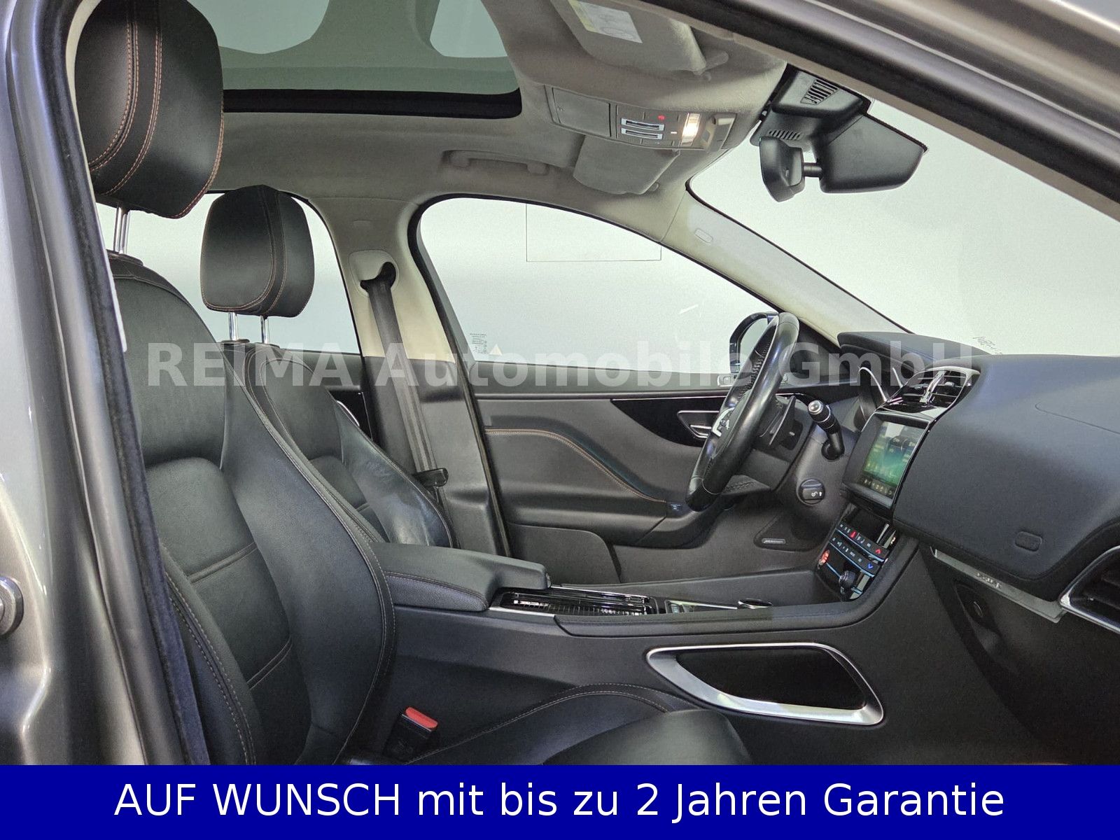 Fahrzeugabbildung Jaguar F-PACE 2,0T Prestige AWD, Pano, Leder, Meridian