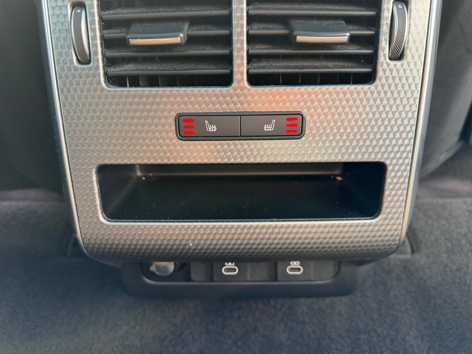 Fahrzeugabbildung Land Rover Sport HSE Dynamic D300/PANO/KAMERA/MERIDIAN