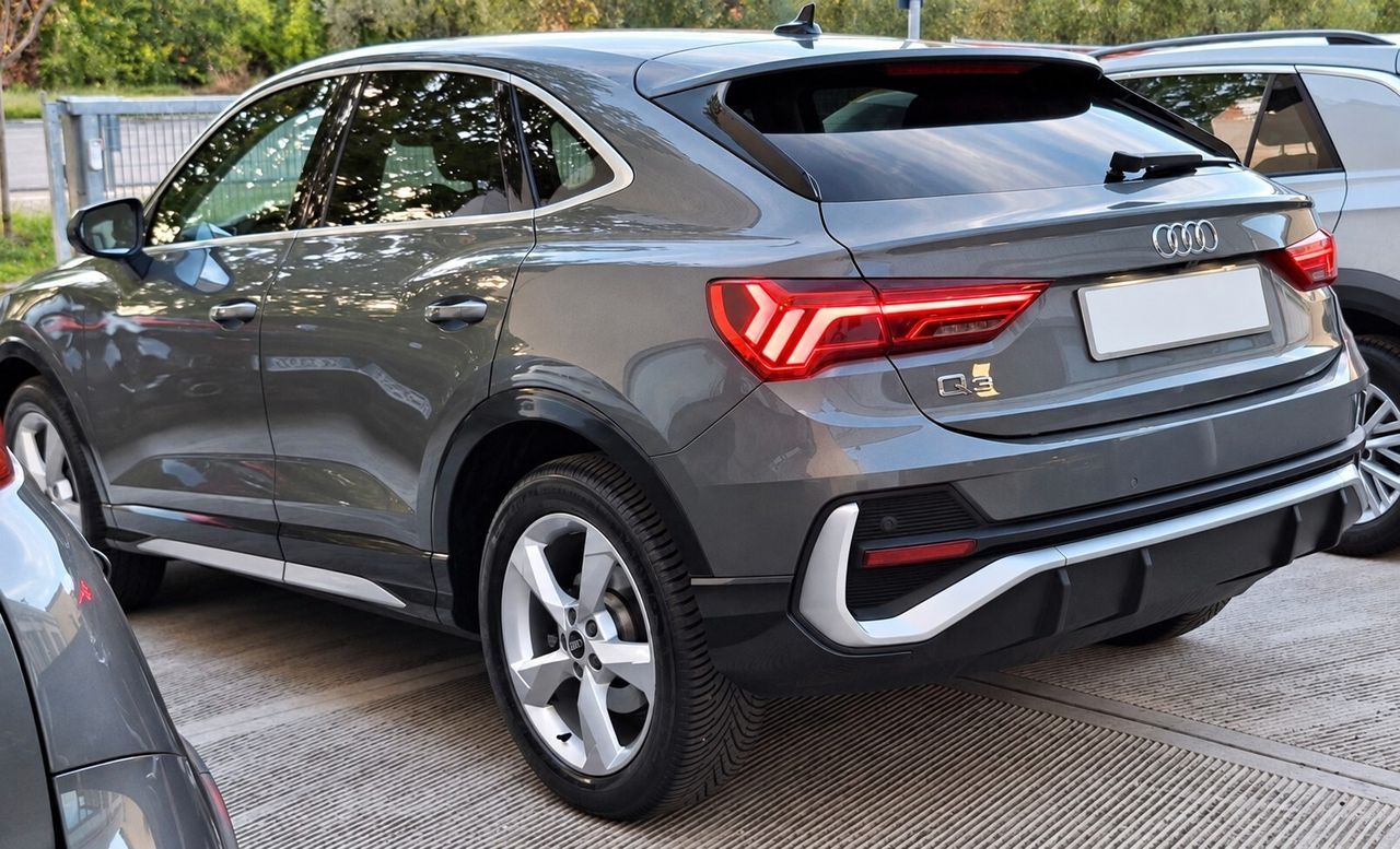 Audi Q3 sportback S line 21.000km plug-in imagem 3