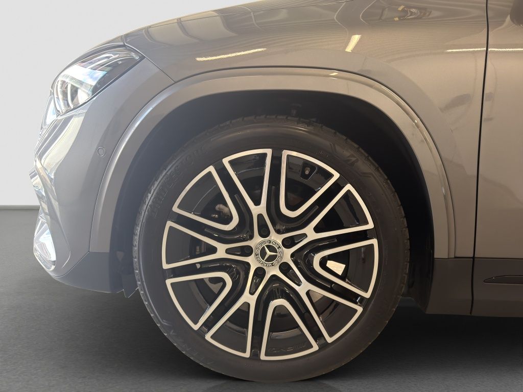 Fahrzeugabbildung Mercedes-Benz GLA 180 AMG*Night*DISTRONIC*KeyL*PDC*RFK*ParkAss