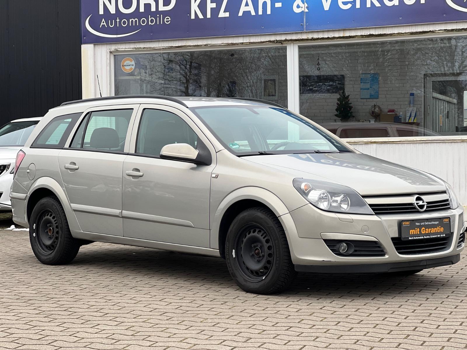 Opel Astra 2005 — interior