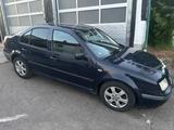 Volkswagen Bora 1.6SR Fahrbereit  - blaue Volkswagen Bora