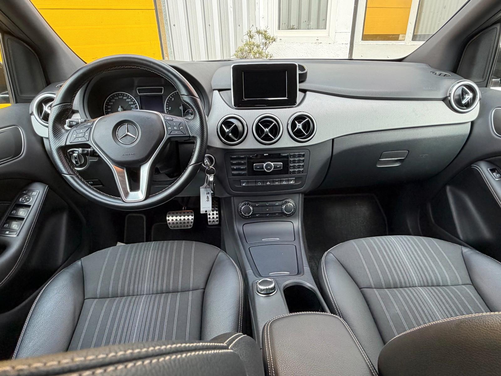 Mercedes-Benz B 200 CDI Automatik Leder Xenon AHK PTS V+H 2.H.