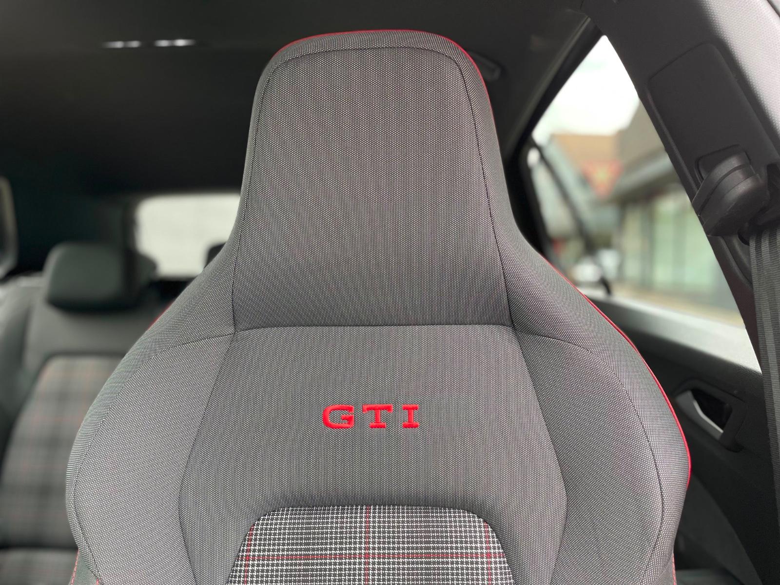 Volkswagen Golf VIII GTI 2.0 TSI ACC AHK LED+ Pano Navi, миниатюра 9