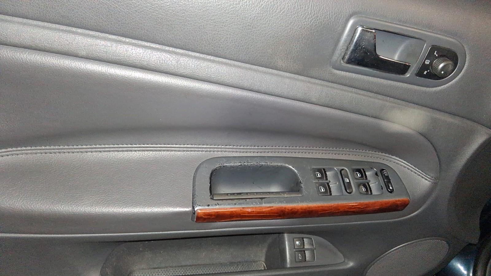 Volkswagen Passat 2004 — photo 9