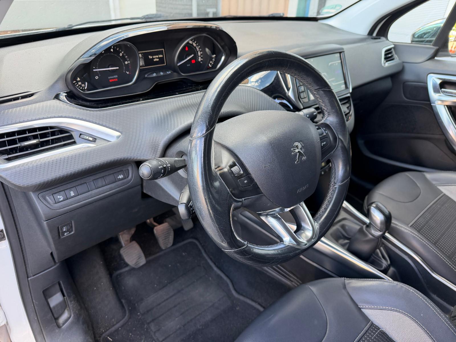 Peugeot 2008 Allure,Shz,PDC,Klimaautomatik