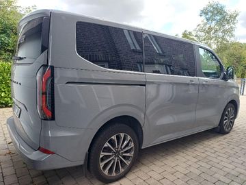 Ford Tourneo Custom Plug-in Hybrid L1 Titanium X