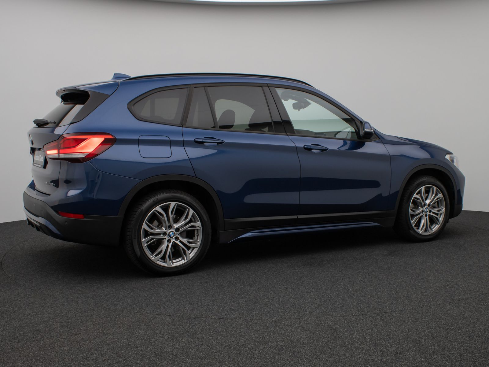 Fahrzeugabbildung BMW X1 xD25e Sport Line Parkassist DAB HiFi Komfort