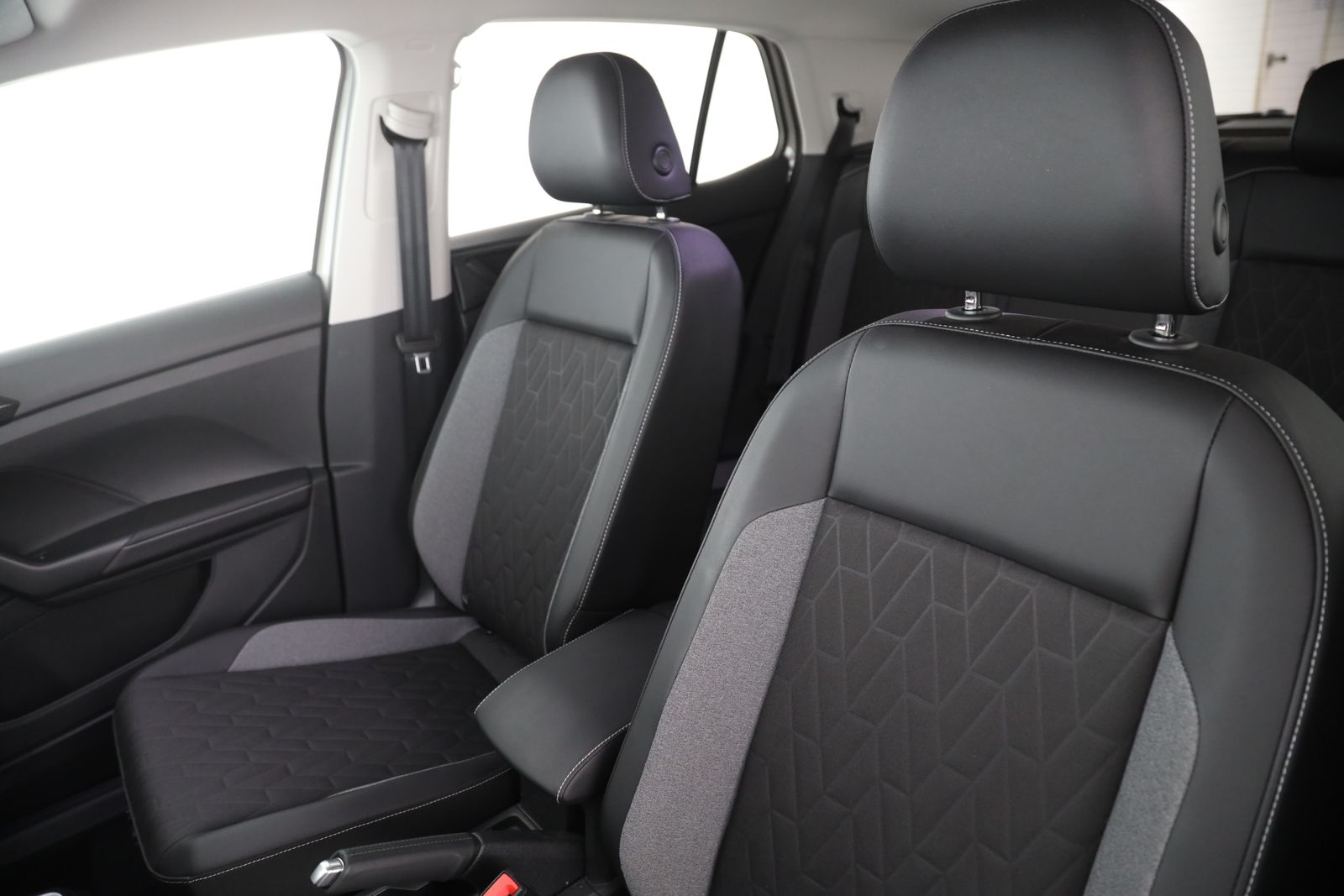 Volkswagen T-Cross - Bild 12