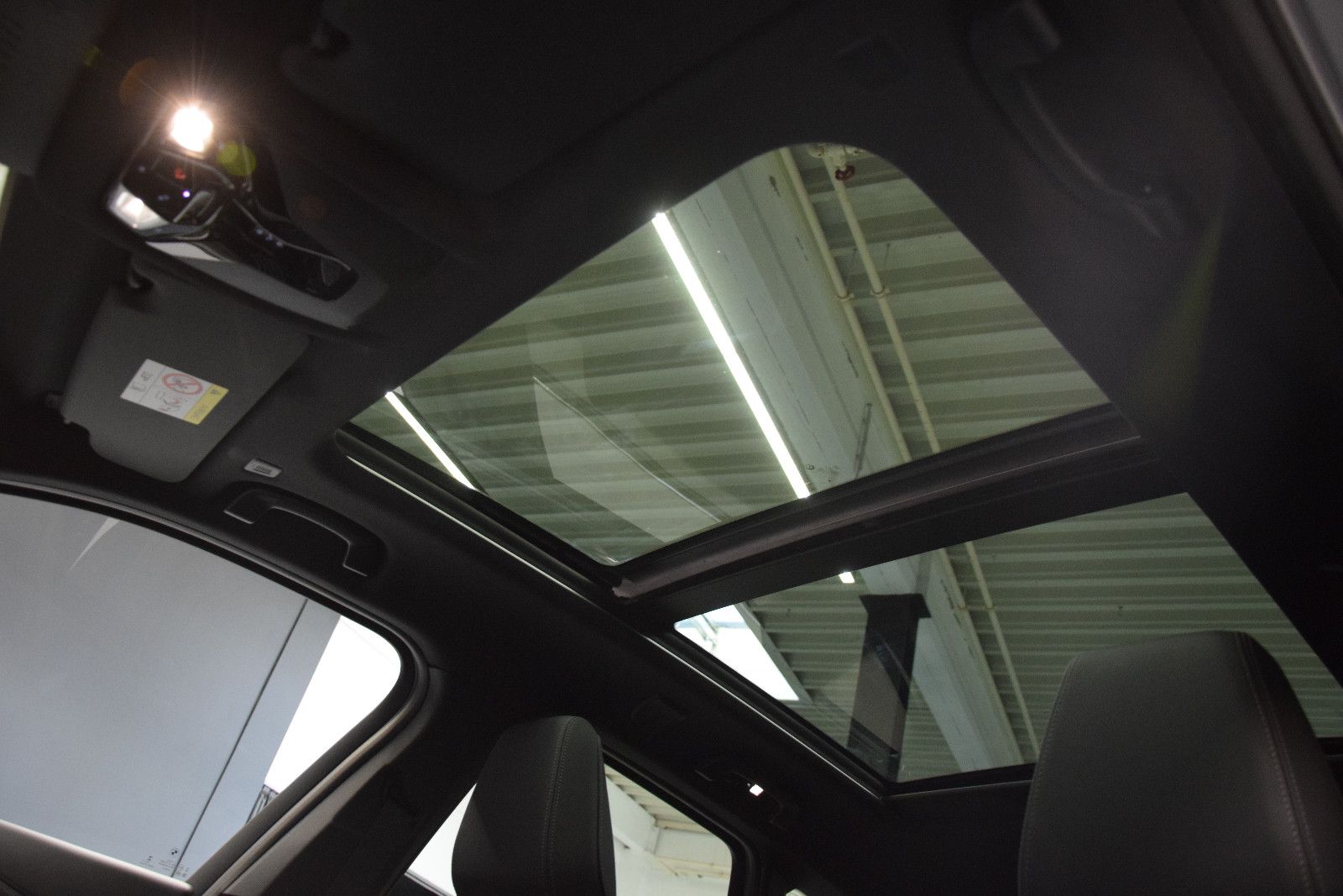 Fahrzeugabbildung BMW 218 i M Sport Active Tourer Pano Memory H K ACC