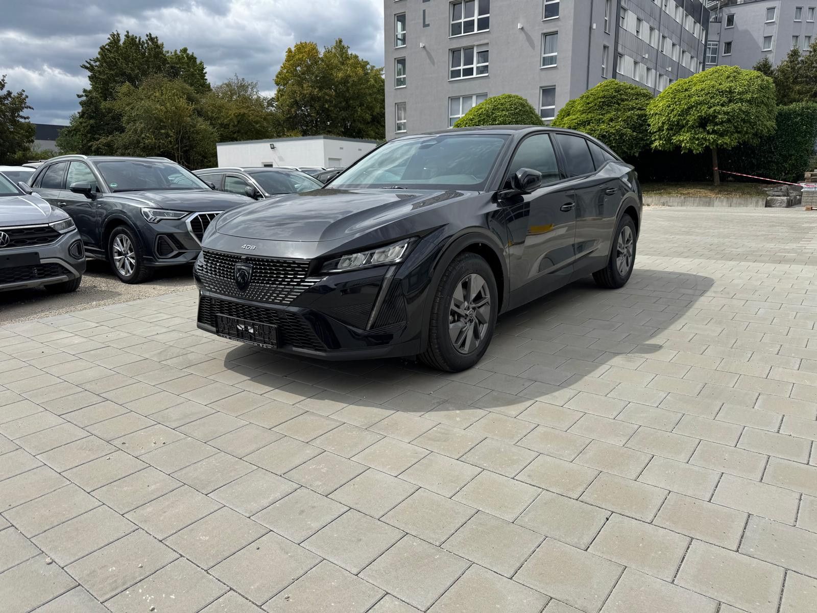 Peugeot 408 Hybrid 145 Allure Sofort / 360' / SHZ imagem 3