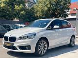 BMW 218 Active Tourer Advantage*AUTOMATIK*1.HAND*AHK - BMW 218 Active Tourer: Automatik