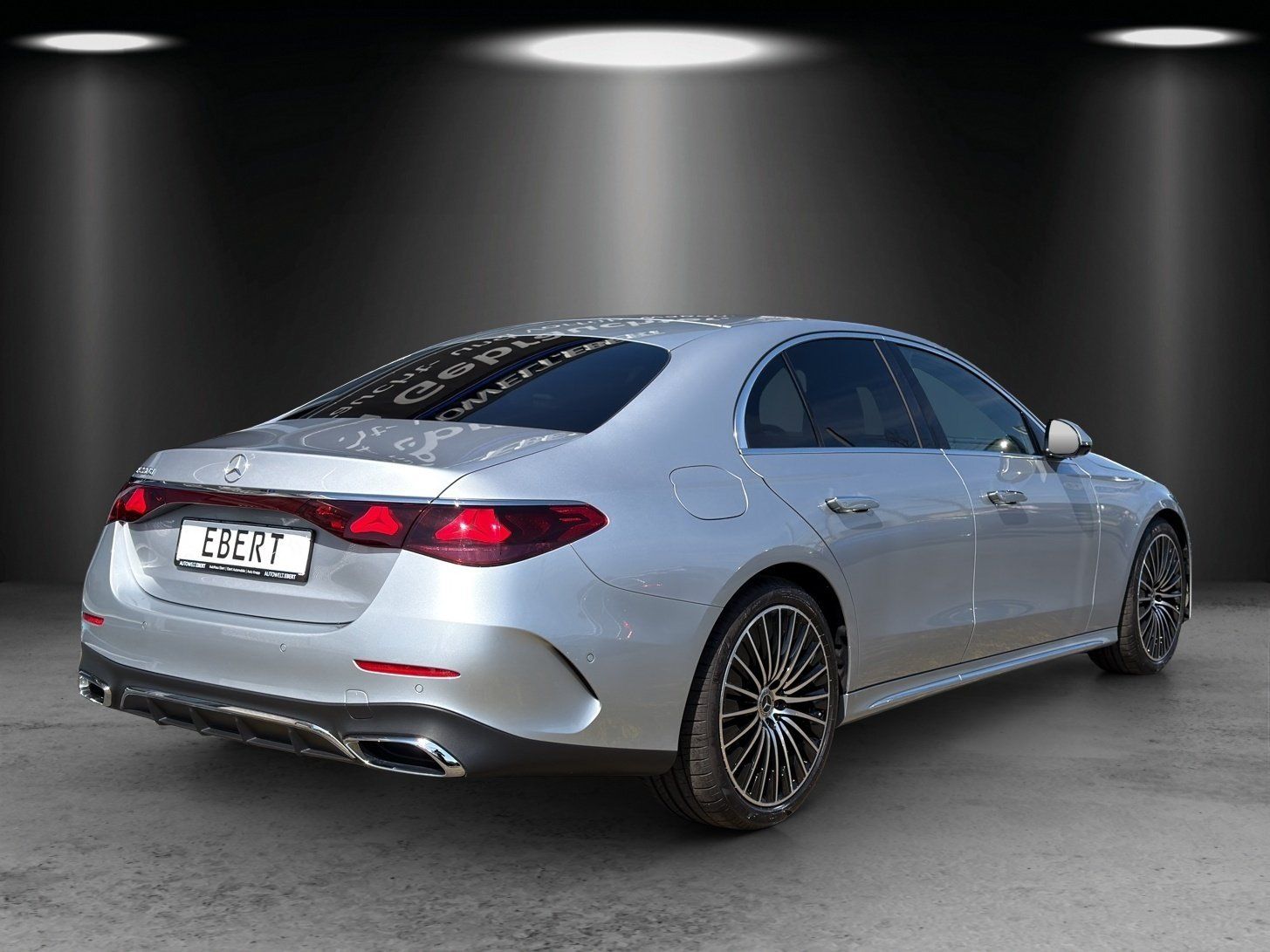 Fahrzeugabbildung Mercedes-Benz E220d AMG Prem HYPER FahrAssi HAL Sitzklim AIRMA