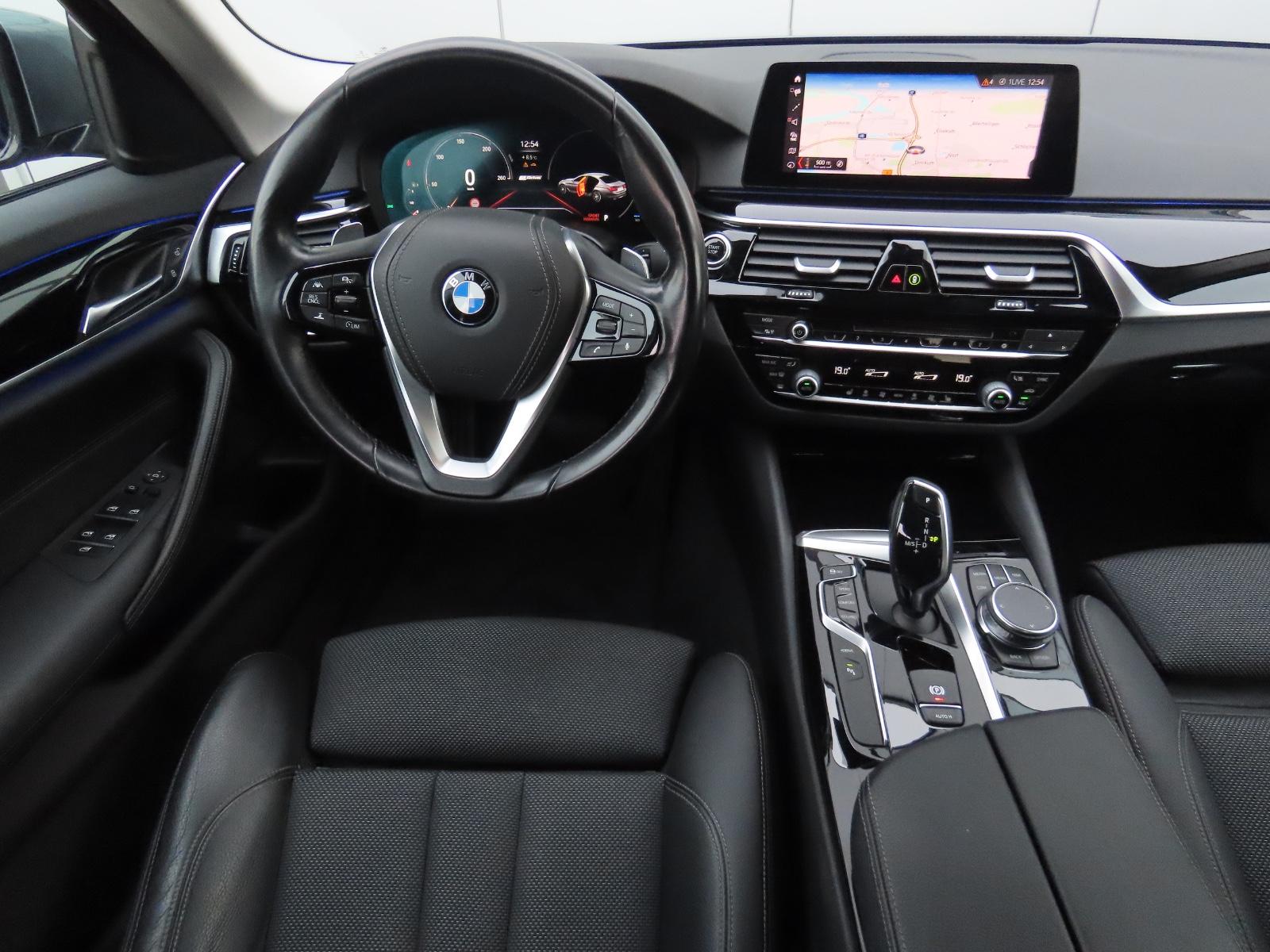 BMW 530e iPerformance Sport Line Leder Ambiente