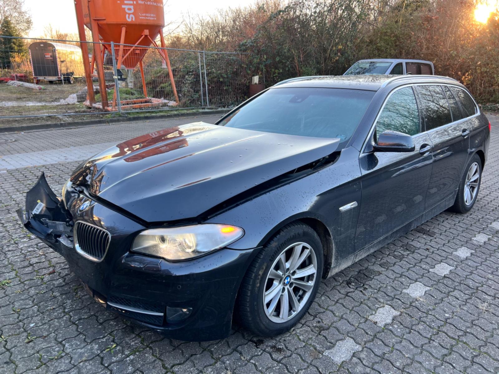 BMW 520d Touring Automatik~Panorama~Leder~Xenon~Navi