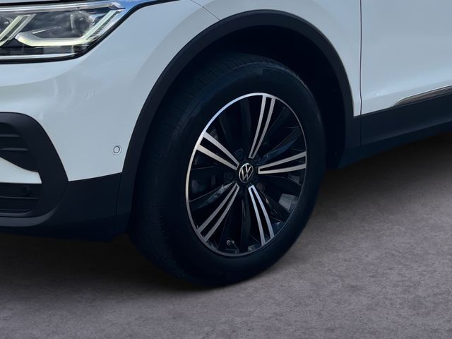 Tiguan 2.0 TDI LIFE MATRIX LED+PANO+360°+STHZ+AH
