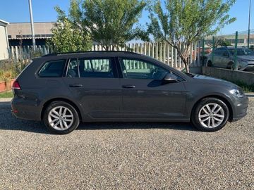 Volkswagen Golf - 4