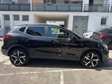 Nissan Qashqai 1.3 DIG-T DCT 158PS Akari - Nissan Qashqai mit Benzin-Antrieb: Limousine