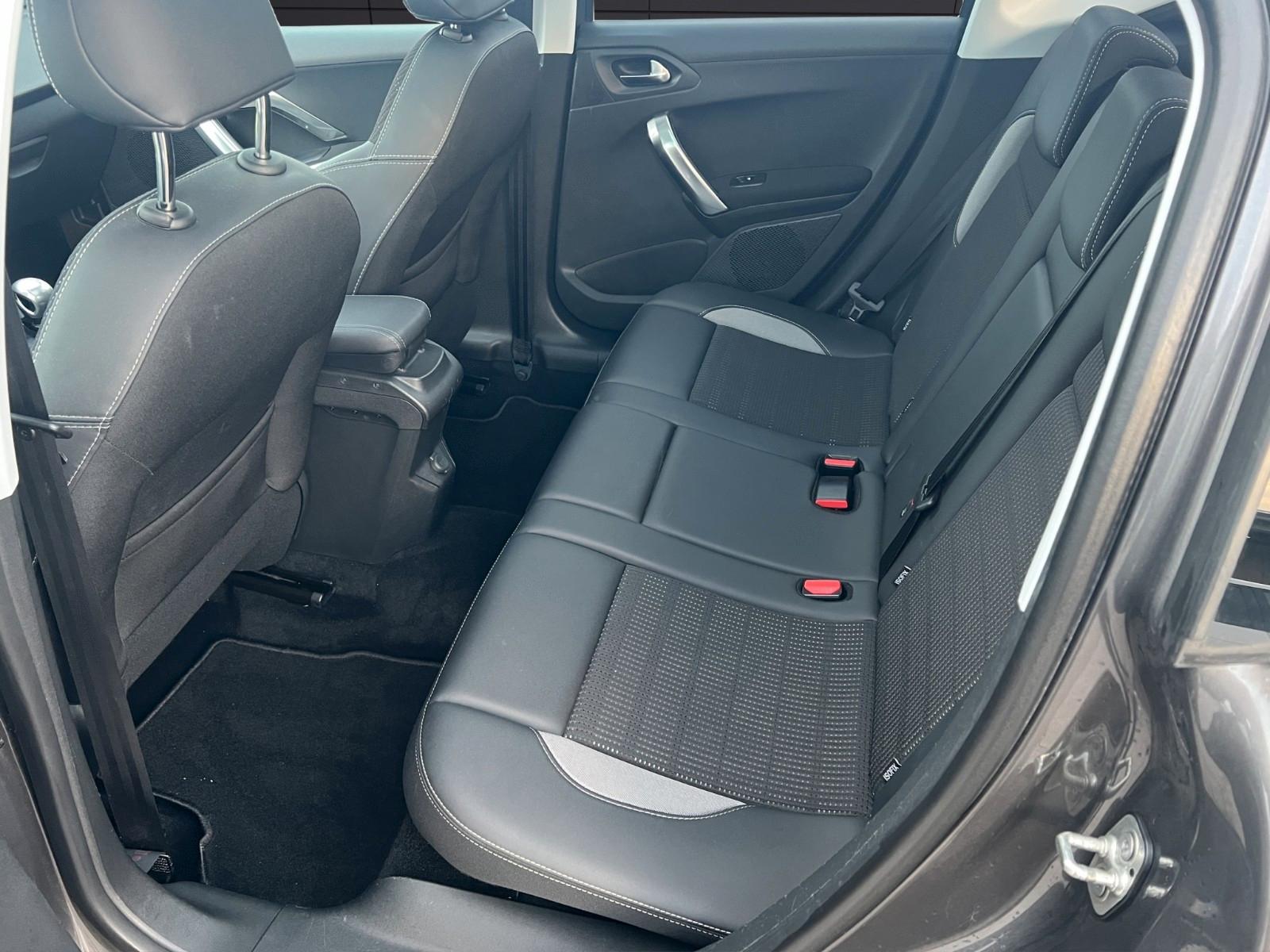 Peugeot 2008 Allure"Garantie-ServiceNEU"2.Hand