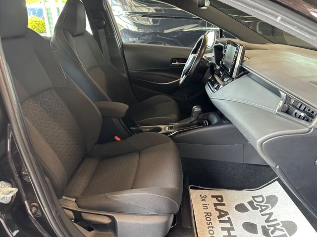 Toyota Corolla  Touring Sports Hybrid Club