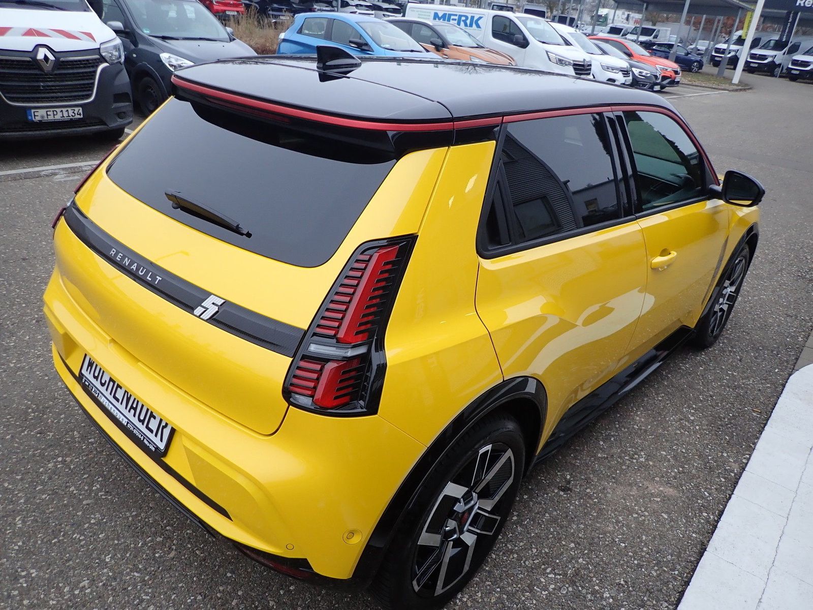 Fahrzeugabbildung Renault R 5 E-Tech Electric 150 Comfort Range Iconic Fiv