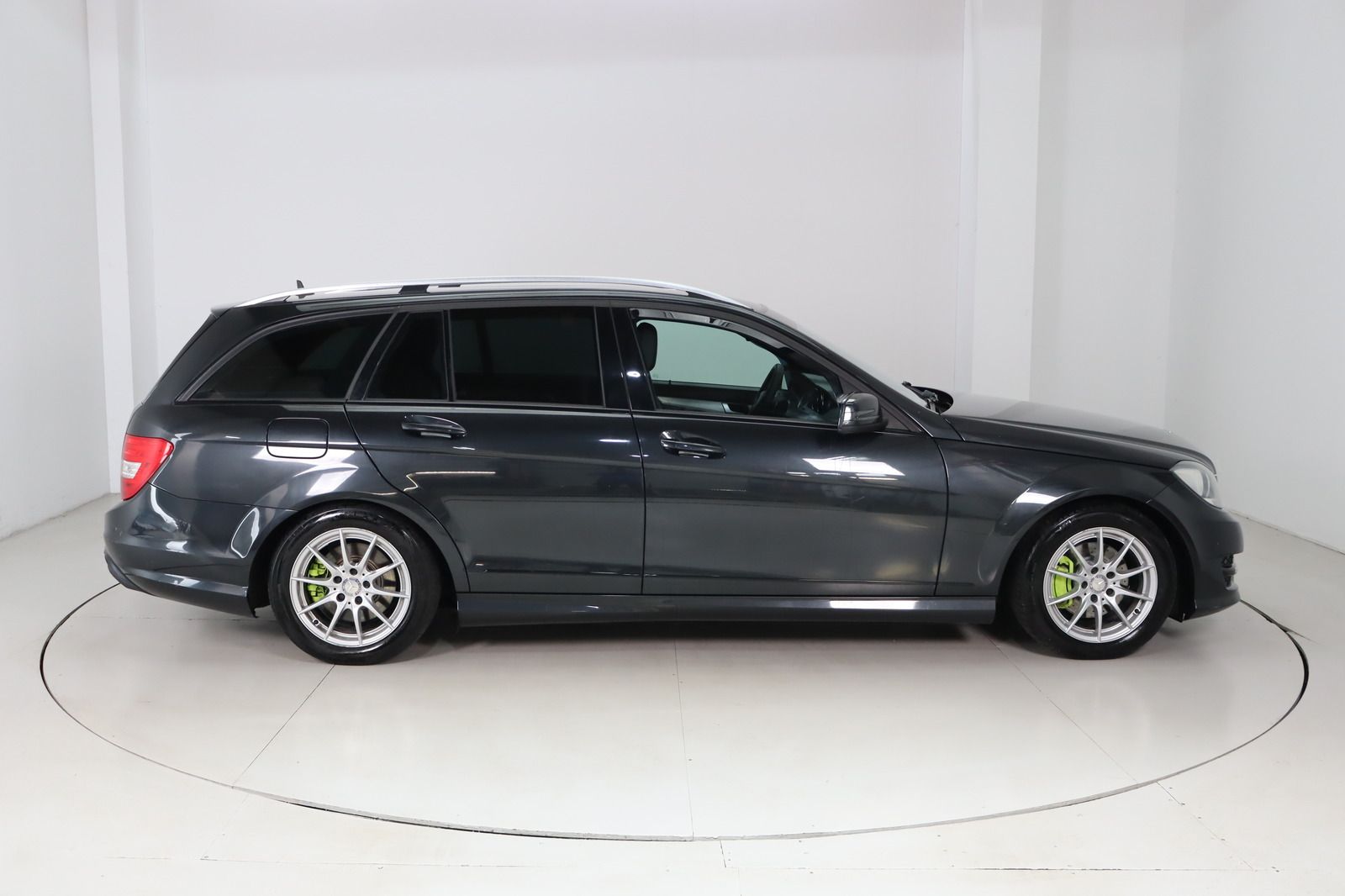 Fahrzeugabbildung Mercedes-Benz C 250 CDI T BlueEFF AVANTG. AMG-Paket * DIS *