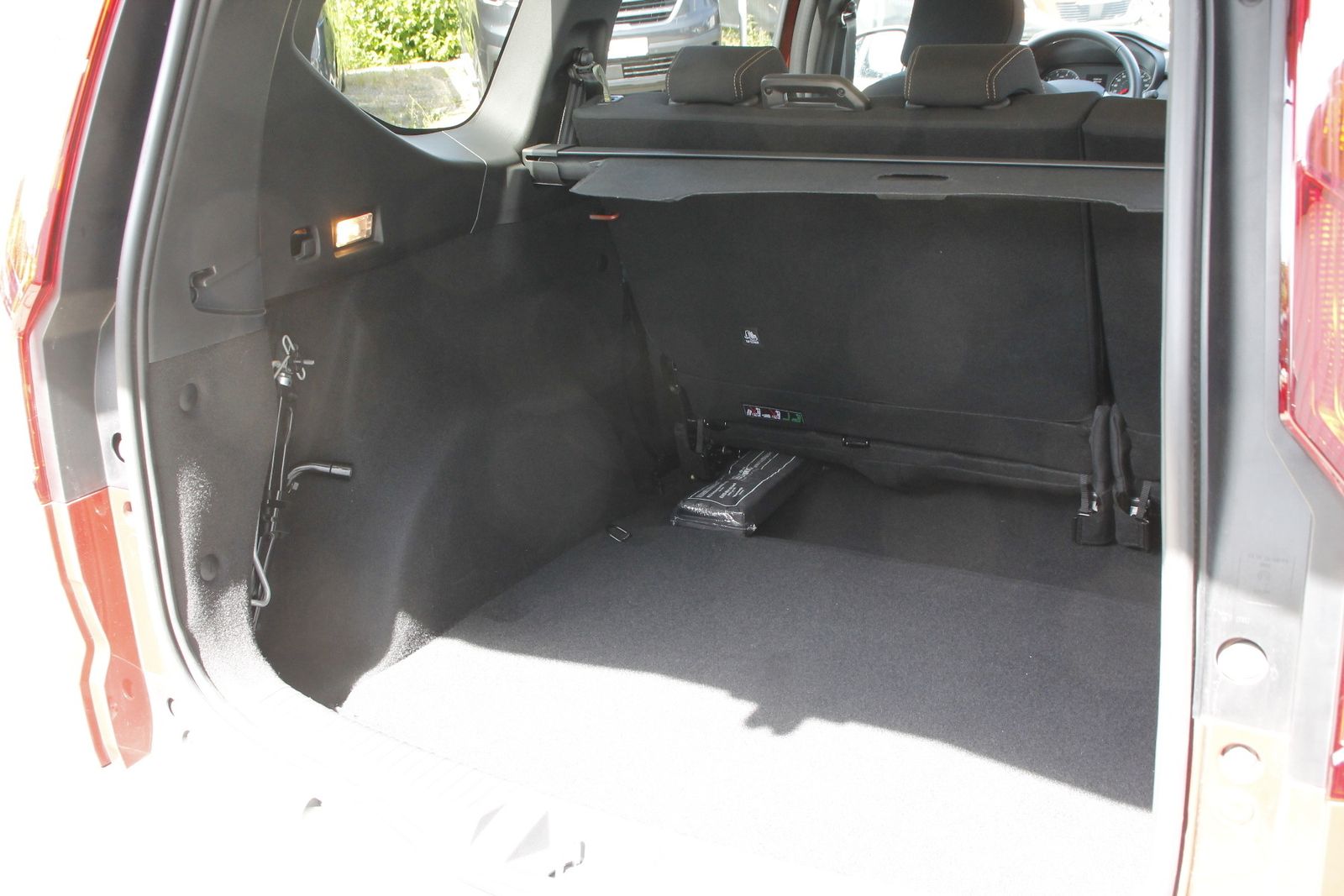 Fahrzeugabbildung Dacia Jogger Extreme+ TCe 110