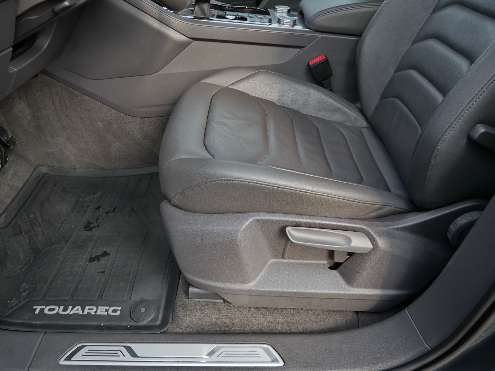 Volkswagen Touareg 3.0 TDI Air Pano AHK ACC LEDER foto 21