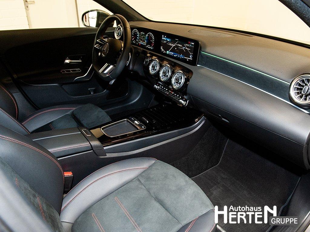 Mercedes-Benz A 250 e+AMG PREMIUM+KEYLESS+R-KAMERA+LED+AMBIENT