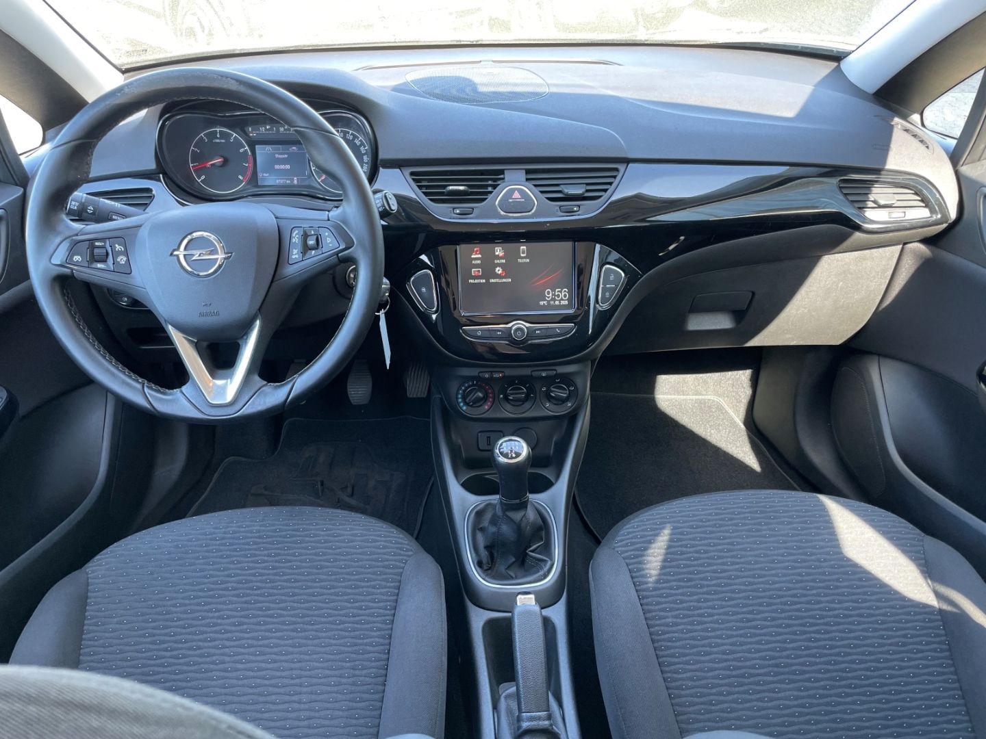 Fahrzeugabbildung Opel Corsa-e Klima Bluetooth Tempomat Lichtsensor