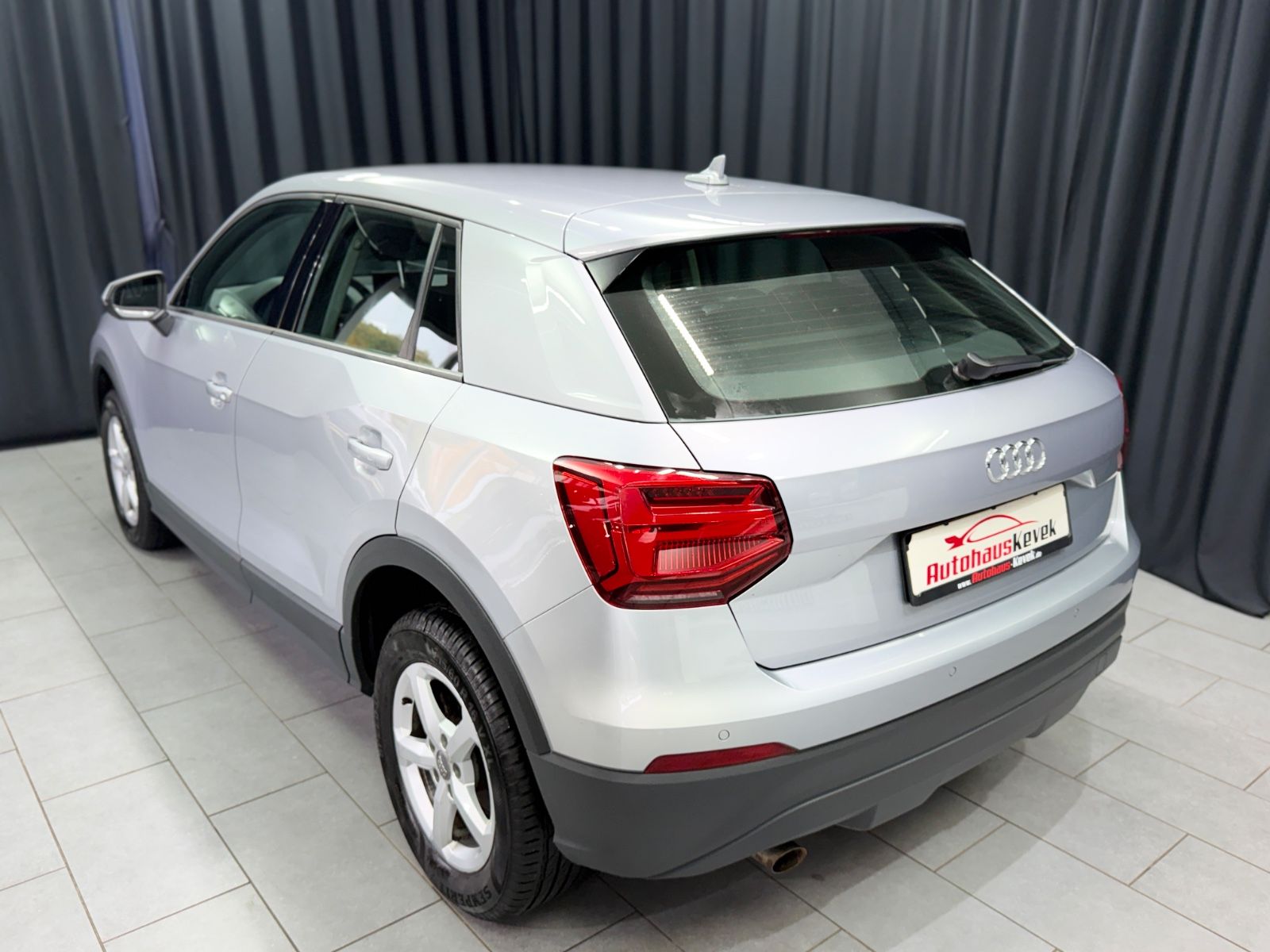 Fahrzeugabbildung Audi Q2 basis ultra|S-TRONIC|NAVI|PDC|LED LICHT|
