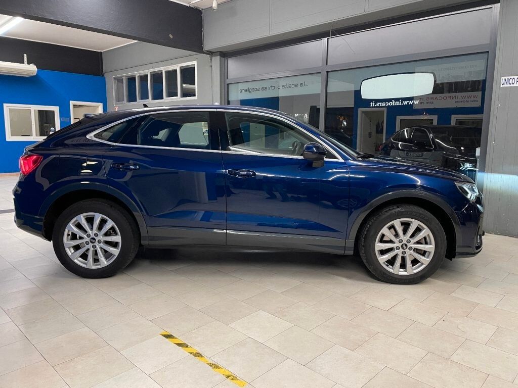 Audi AUDI Q3 SPB 45 TFSI e S tronic Business Plus imagem 2