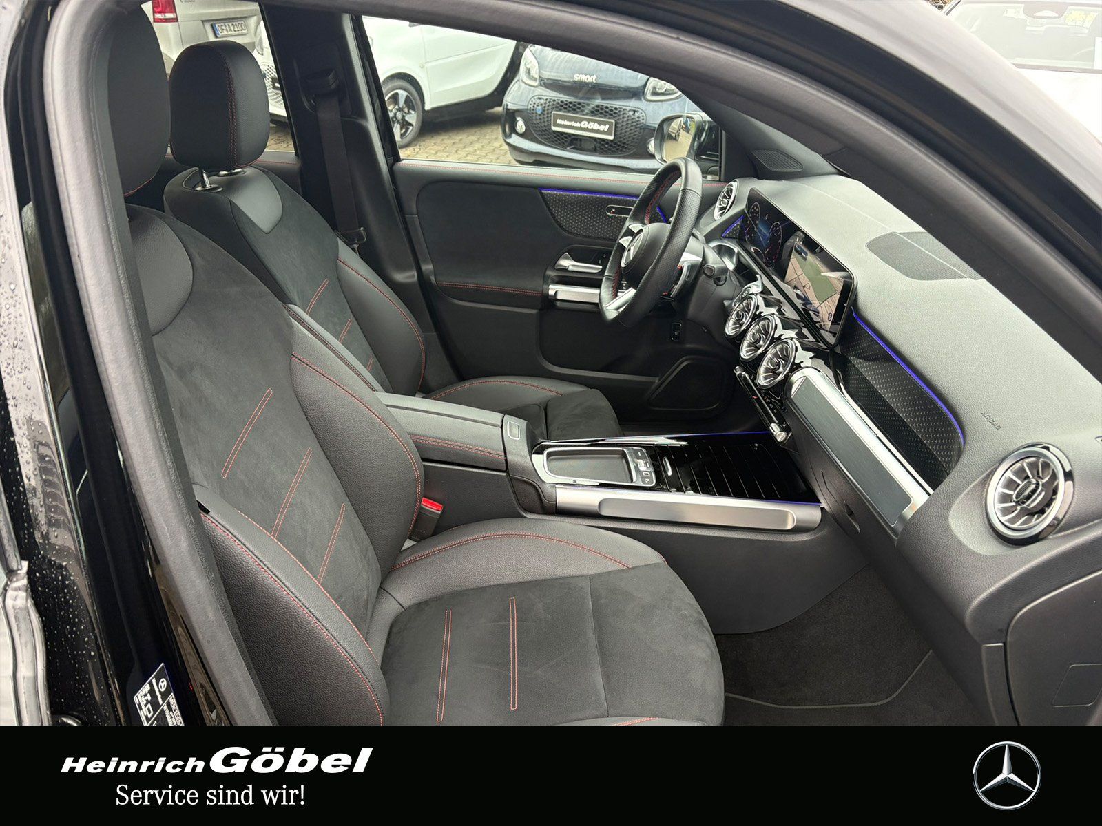 Fahrzeugabbildung Mercedes-Benz GLB 200 AMG*DISTRONIC*AHK*KEYLESS-GO*360°KAMERA