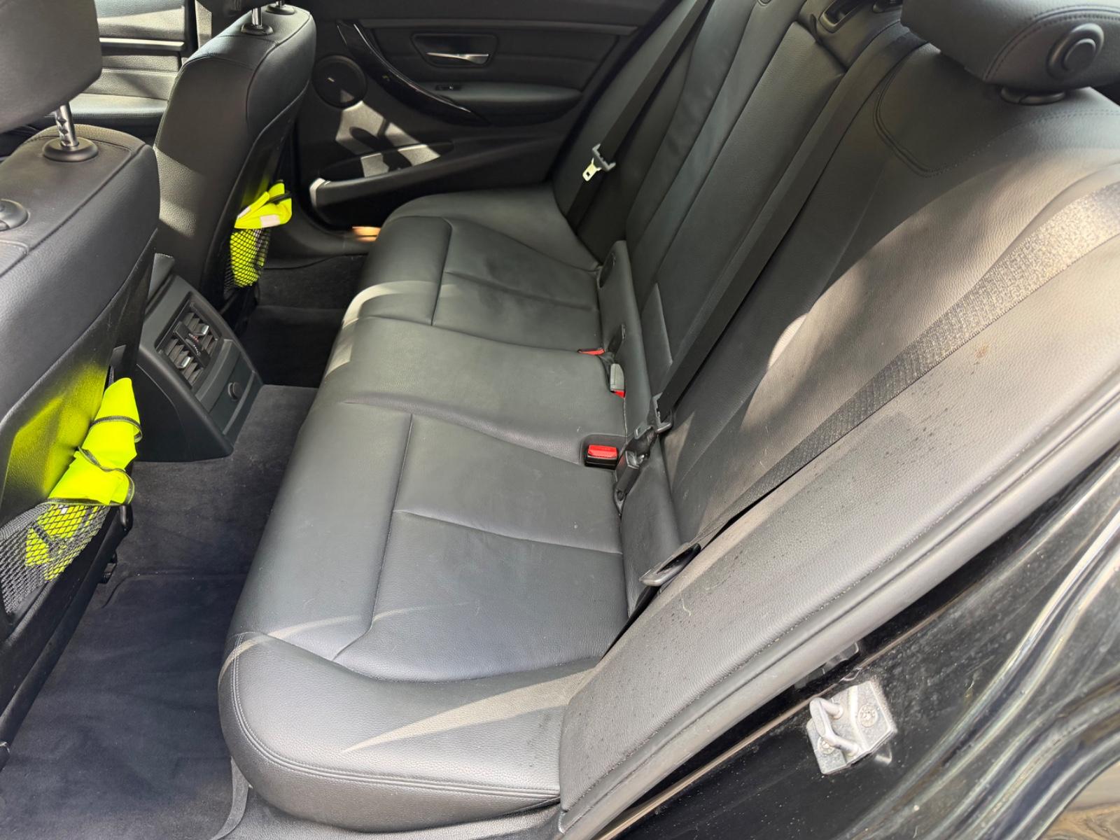 BMW 330d Luxury 3.0 258ch - 1 ère main - TVA Récupérable - Carplay - Pneus été - Toit ouvrant